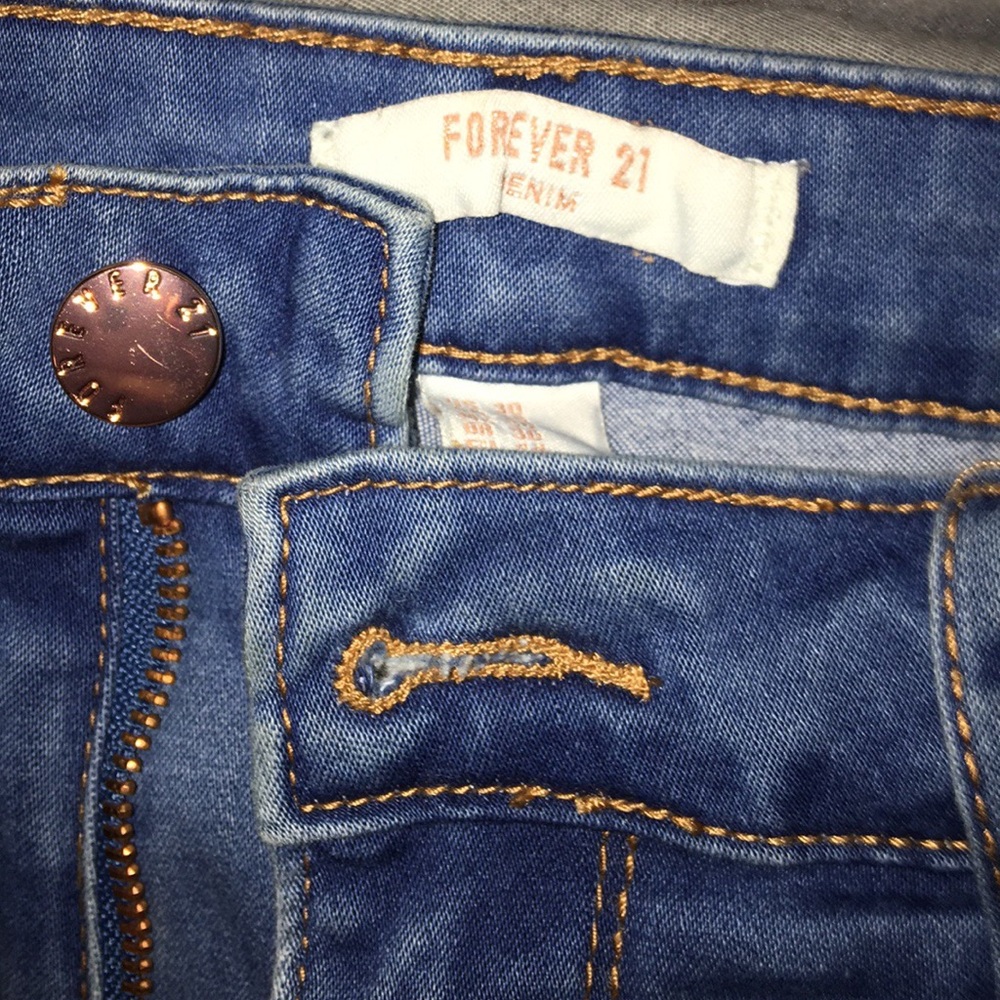 FOREVER 21 SKINNY JEANS!